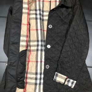 Classic Authentic BURBERRY Quilted Jacket!!